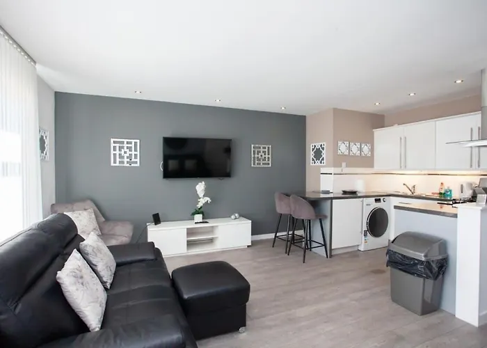 Southside Flat With Private Garden!