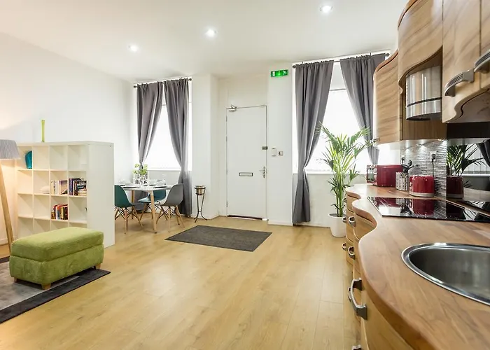 Westend Hydro & Secc Apartment