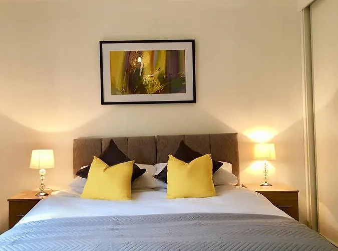 Macapartments - Hawthorn House