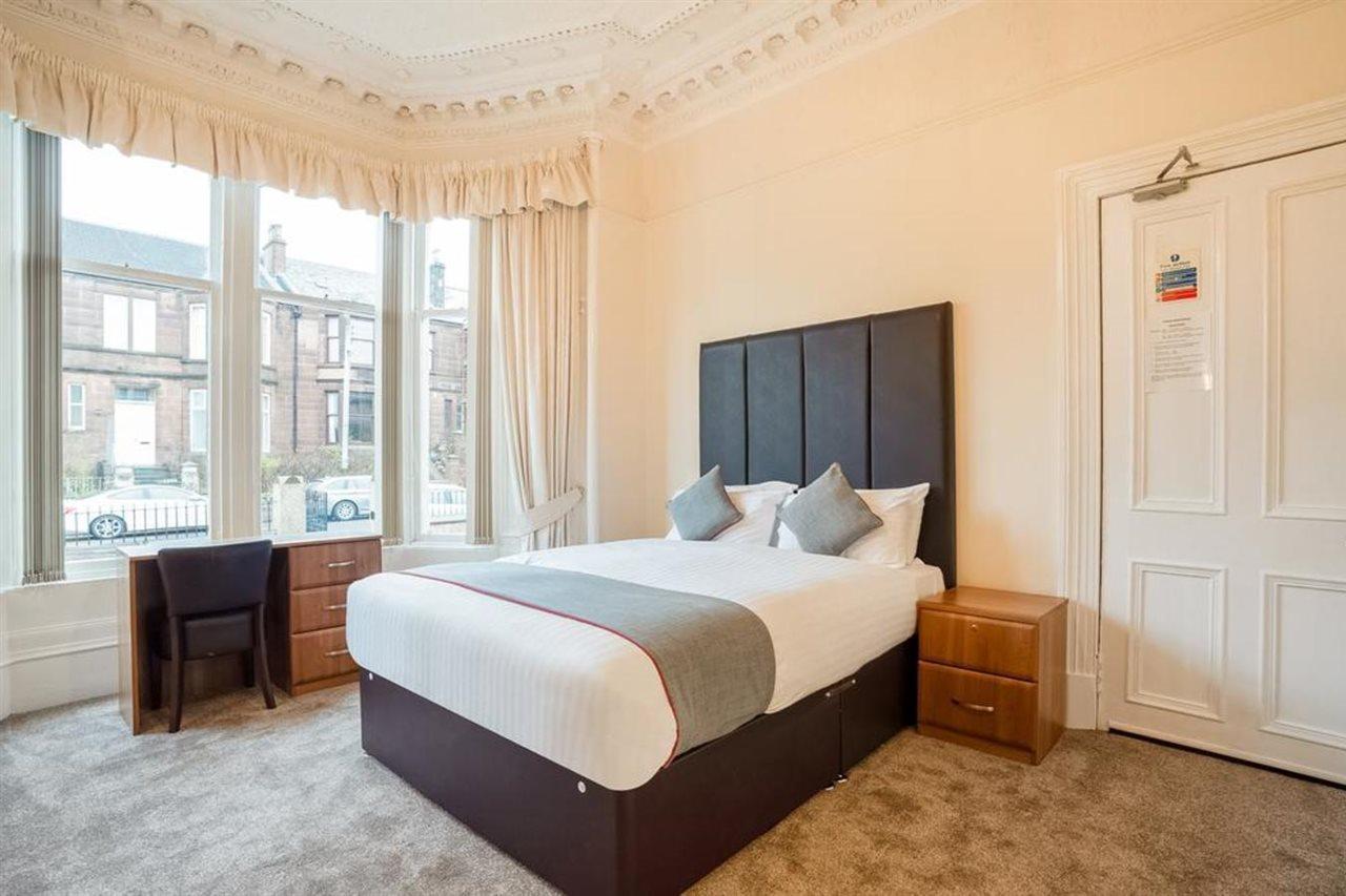 Onslow 3* Glasgow