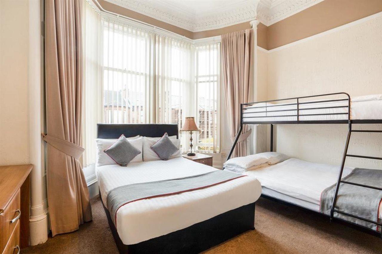 Onslow 3* Glasgow