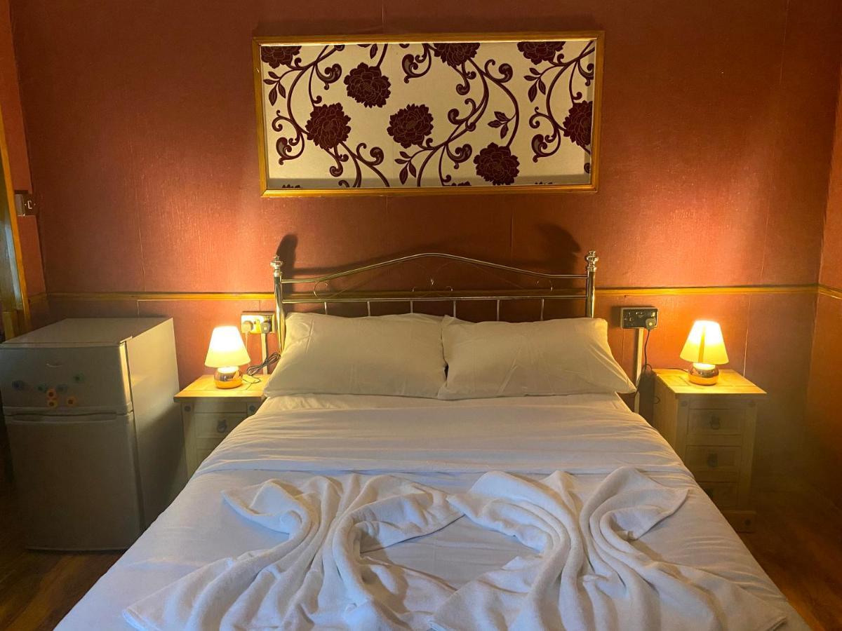 Luxurious Near Charing Cross Guest house Glasgow