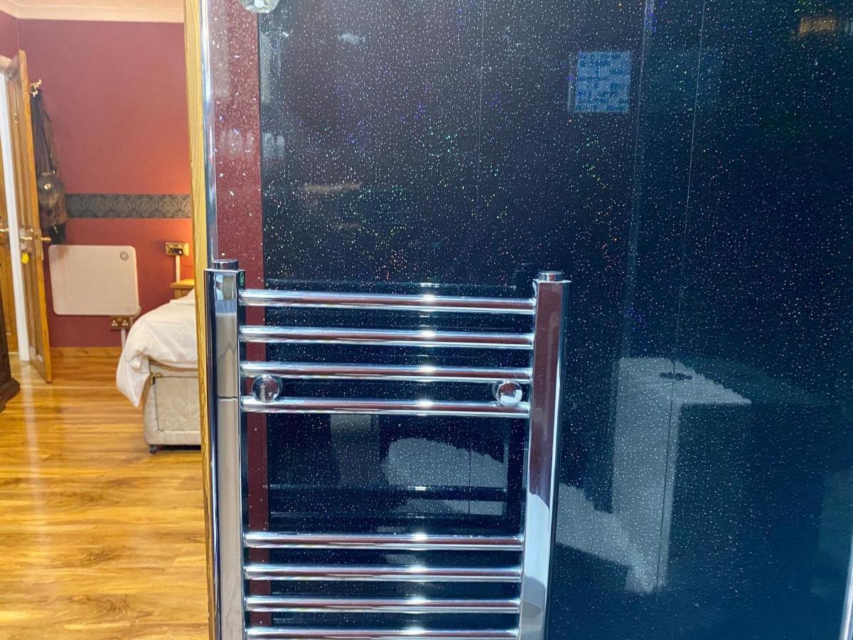 Luxurious Near Charing Cross Guest house Glasgow