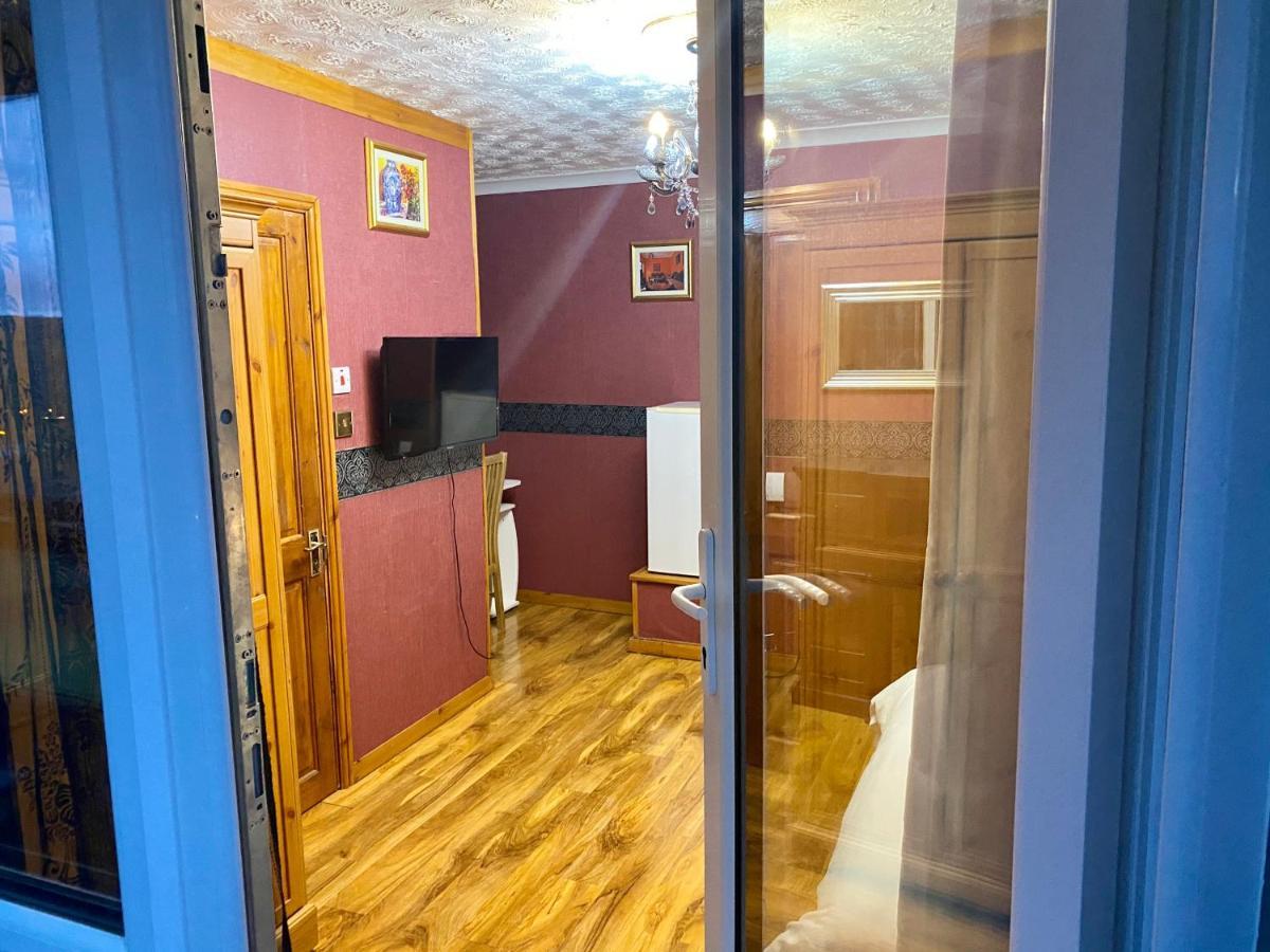 Guest house Luxurious Near Charing Cross Glasgow