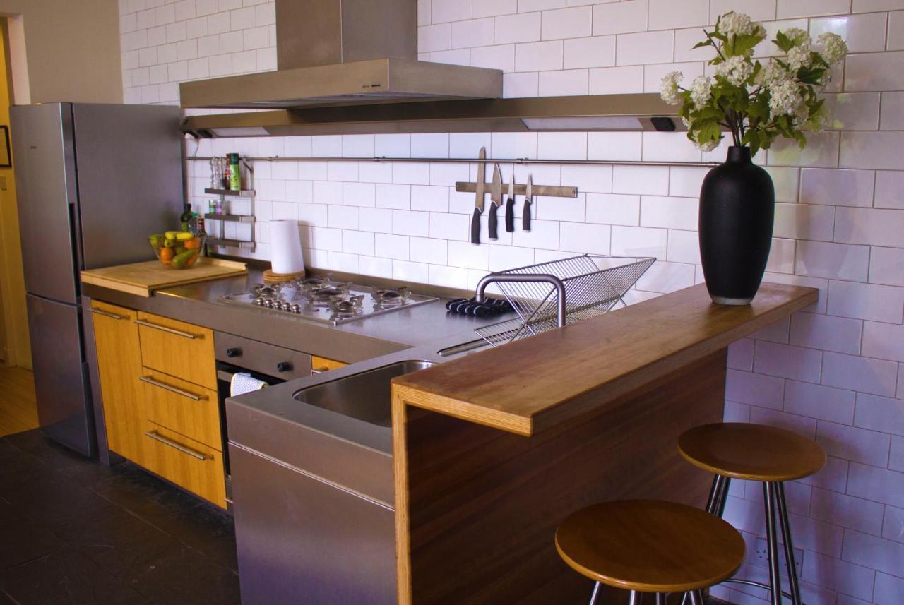 Charing Cross, Apartment *