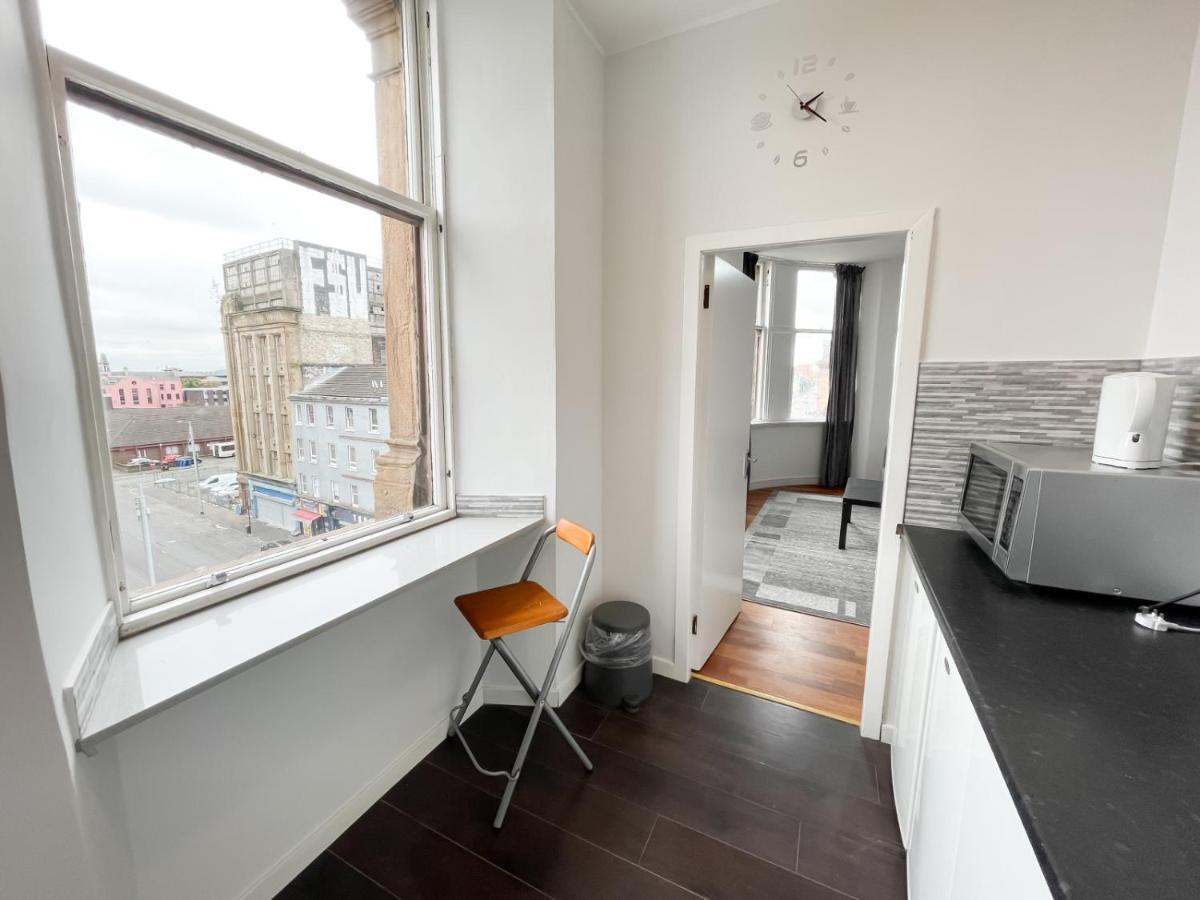 Renovated 1 Bedroom Next To Centre Apartment
