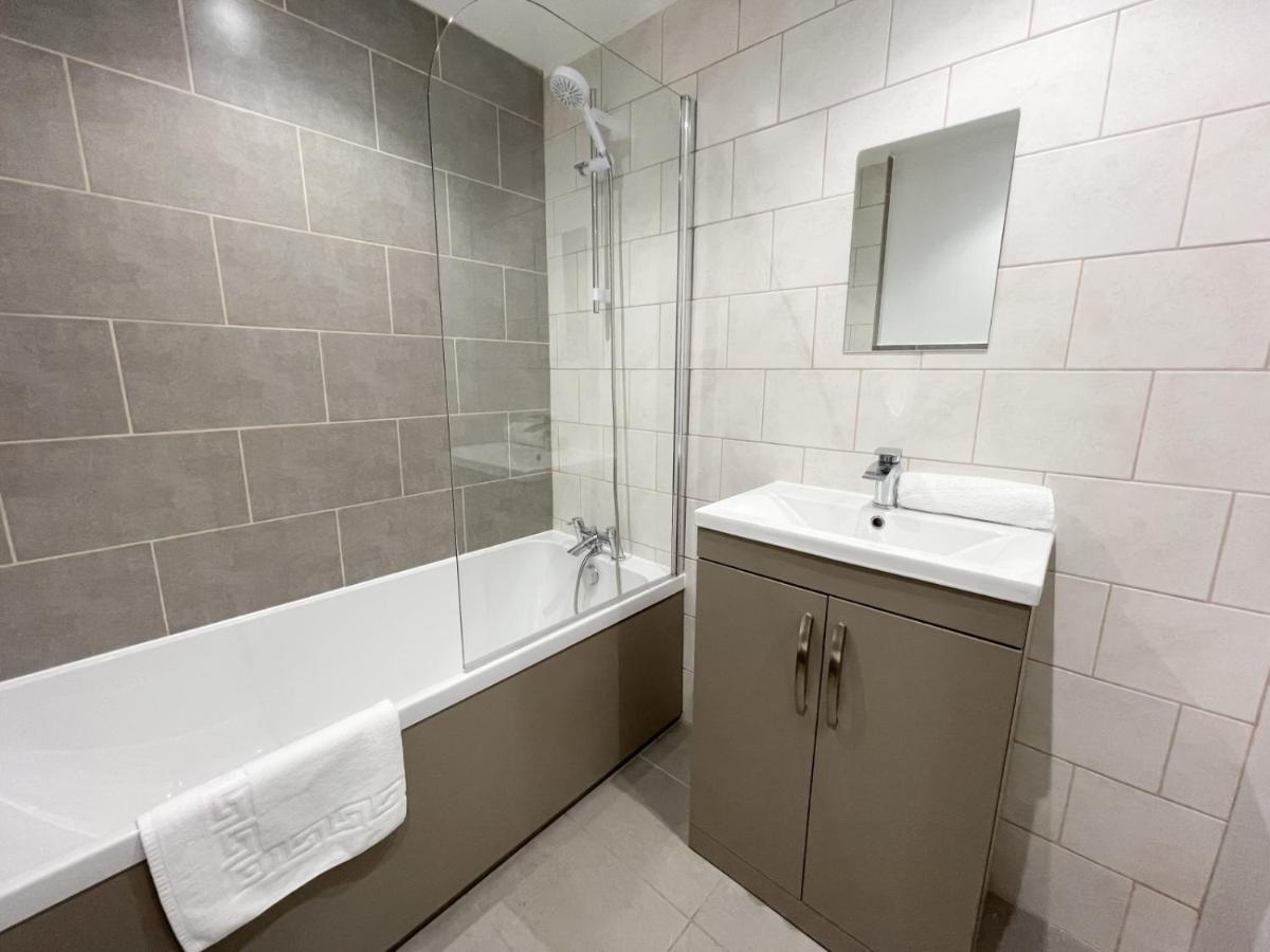 Renovated 1 Bedroom Next To Centre Glasgow