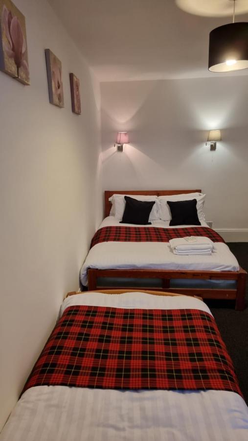 Hampton Court - Centre Guest house