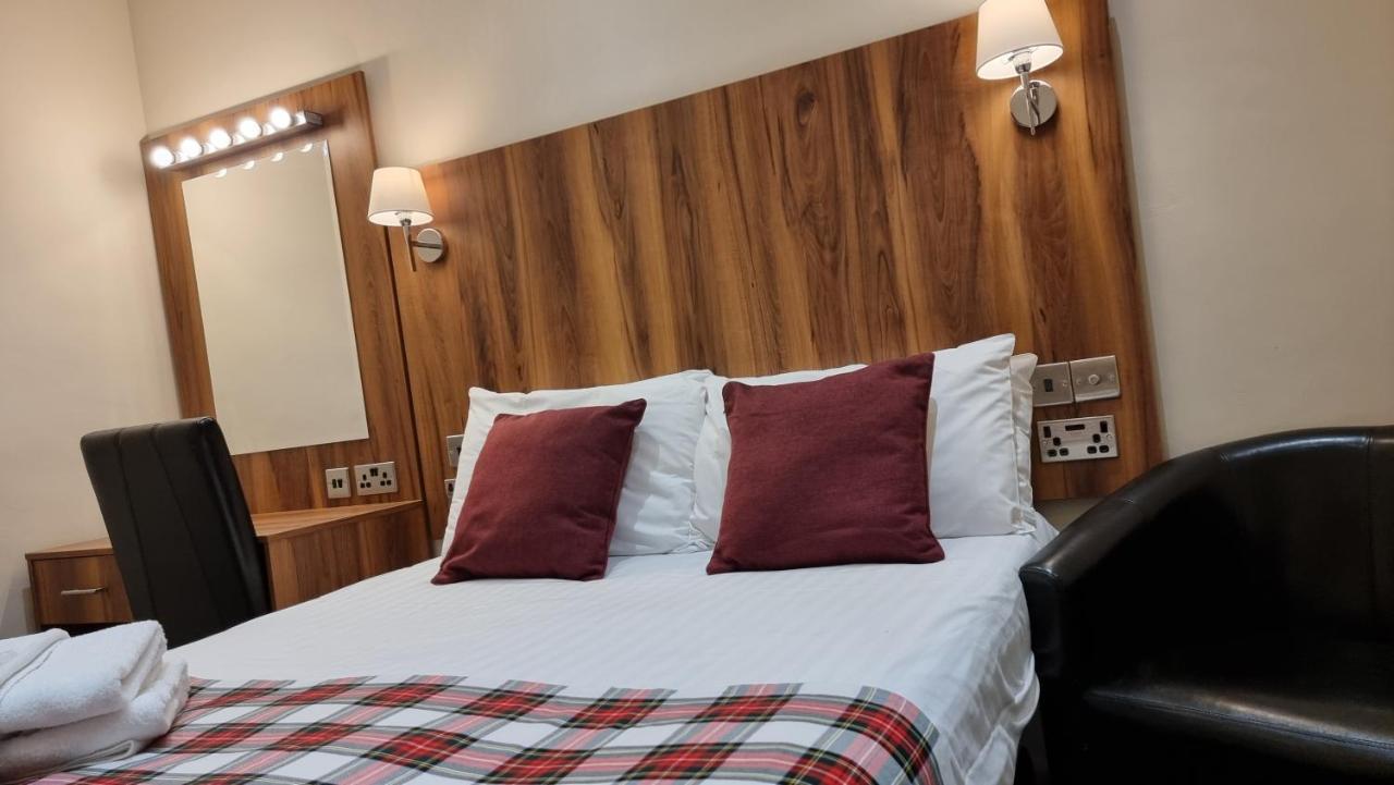 Hampton Court - Centre 3* Glasgow