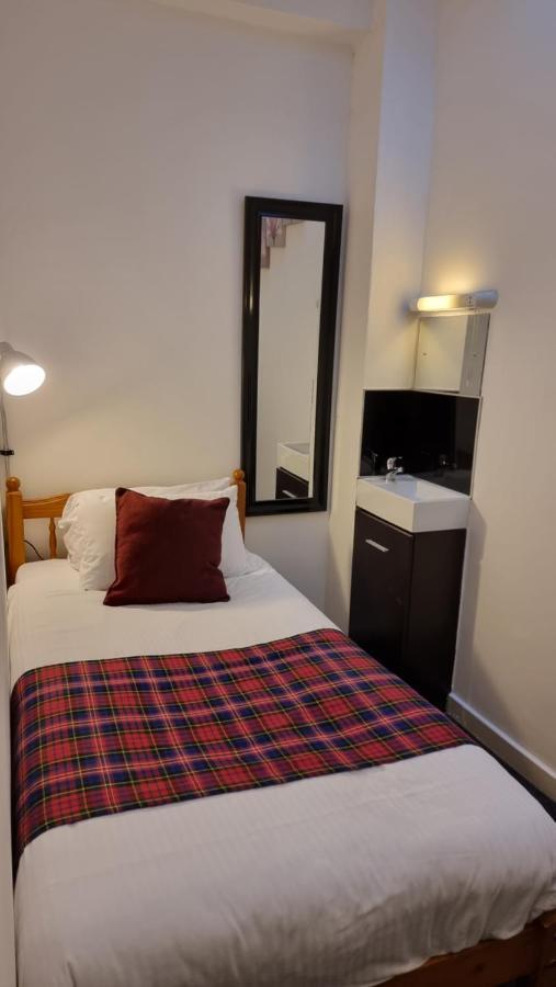 Hampton Court - Centre Guest house Glasgow