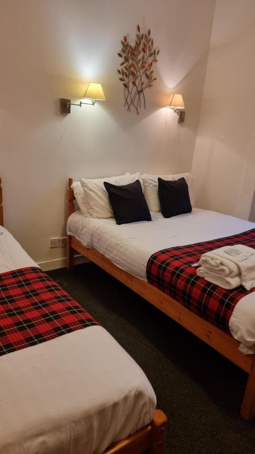 Hampton Court - Centre 3* Glasgow