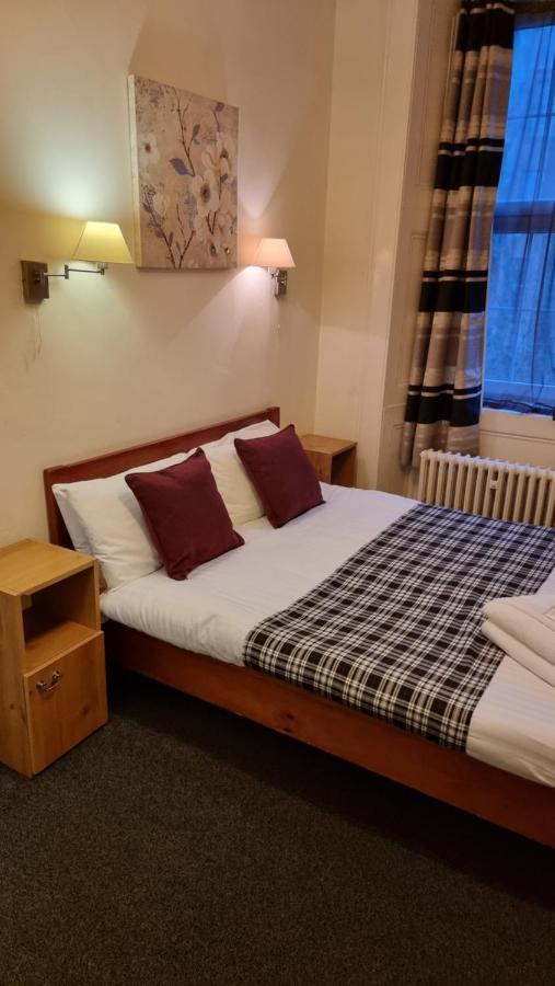 Hampton Court - Centre Guest house