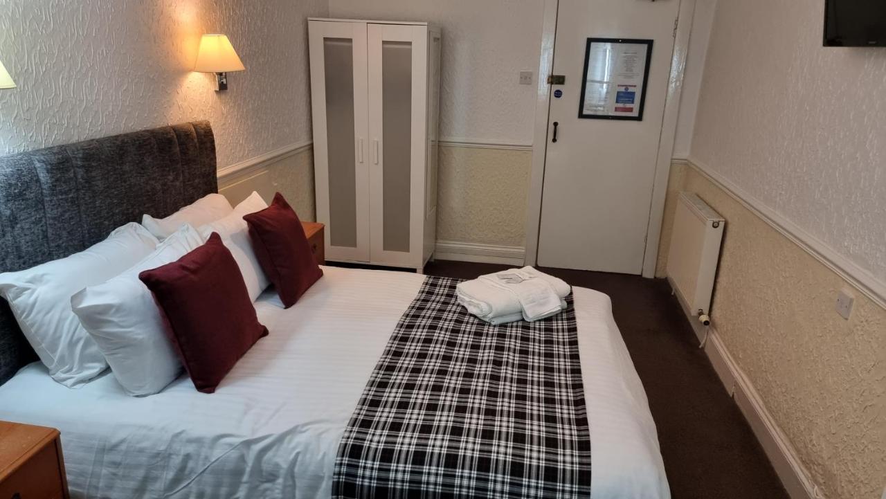 Hampton Court - Centre Guest house 3*