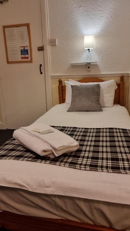 Hampton Court - Centre Guest house