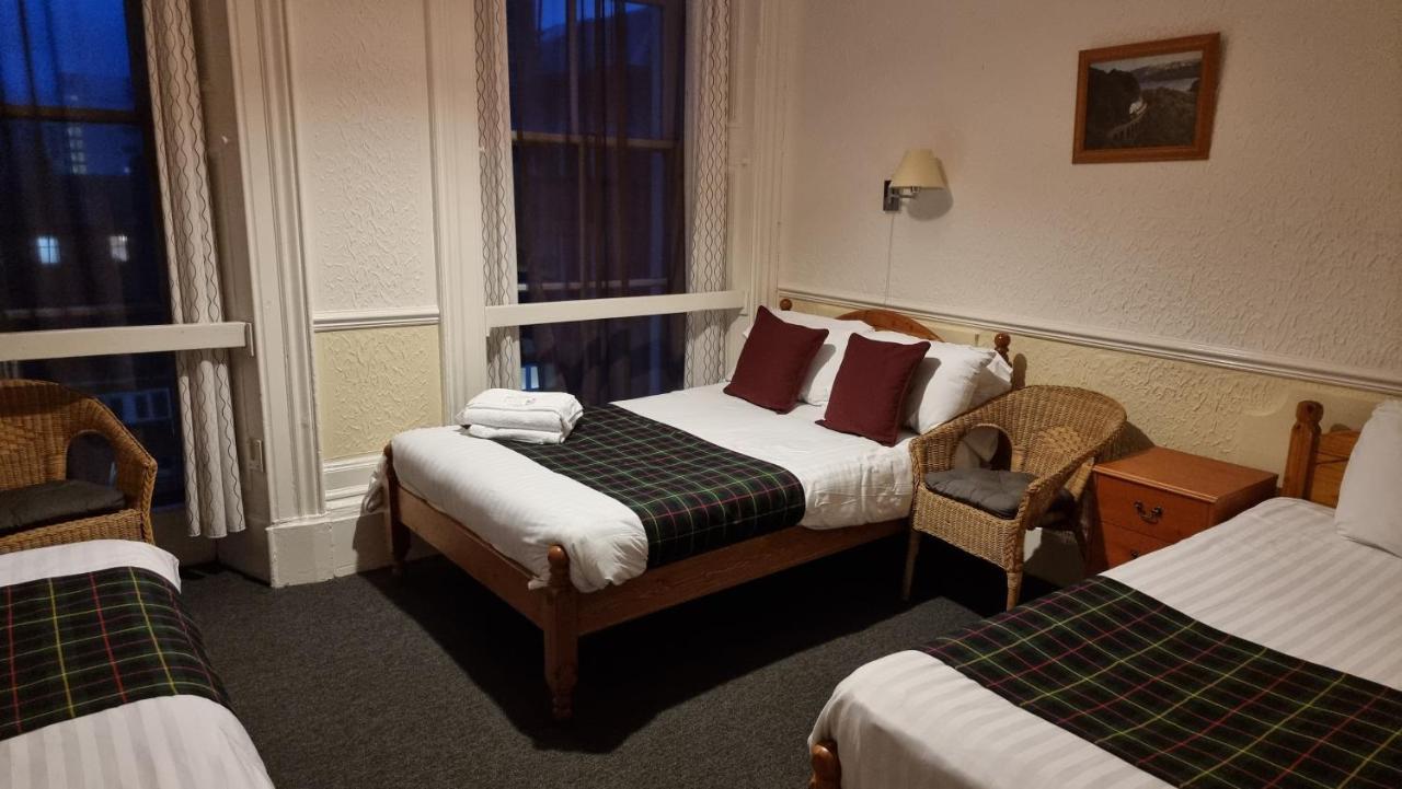 Hampton Court - Centre Glasgow