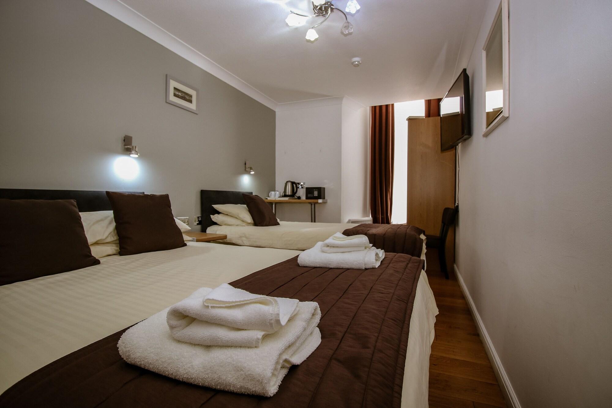 Charing Cross Guest house 3*