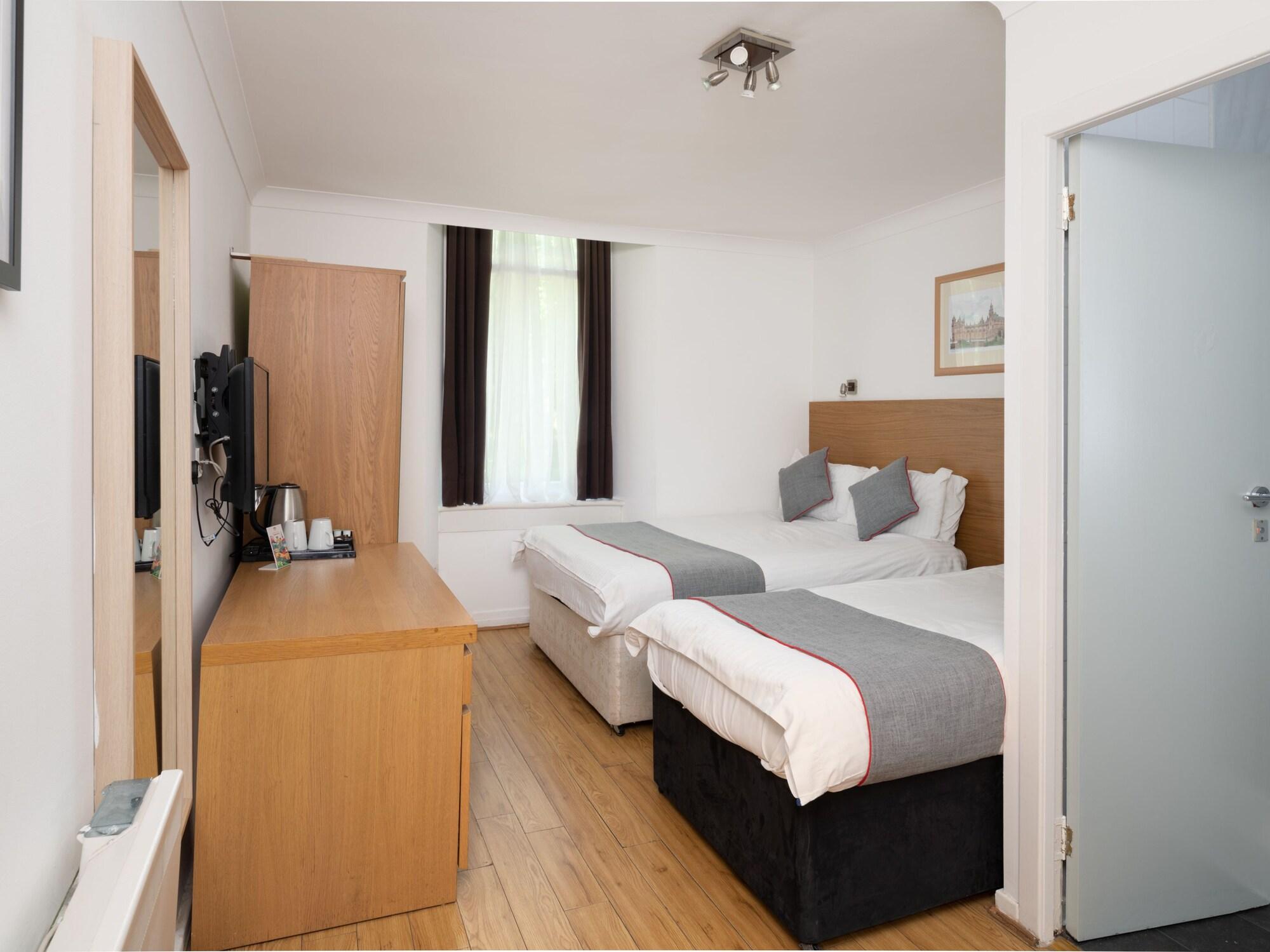 Guest house Charing Cross 3*