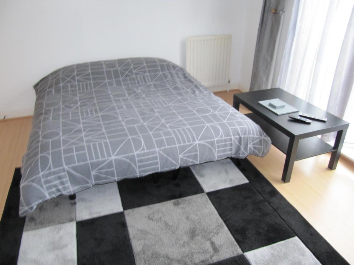 Apartment Cozy Off Road 2 Bedroom With Free Wi-fi And Private Parking Glasgow
