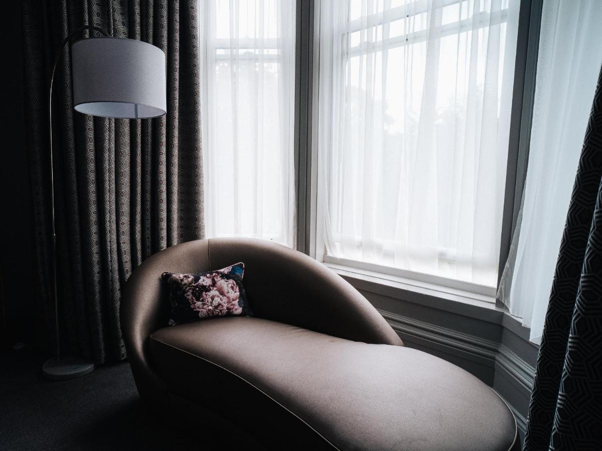 Number 10 Hotel
