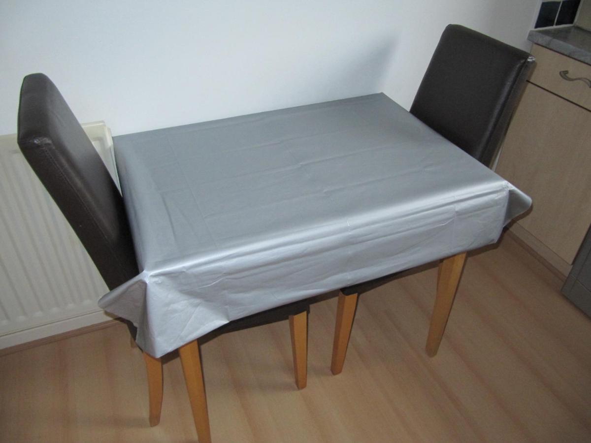 Apartment Cozy Off Road 2 Bedroom With Free Wi-fi And Private Parking