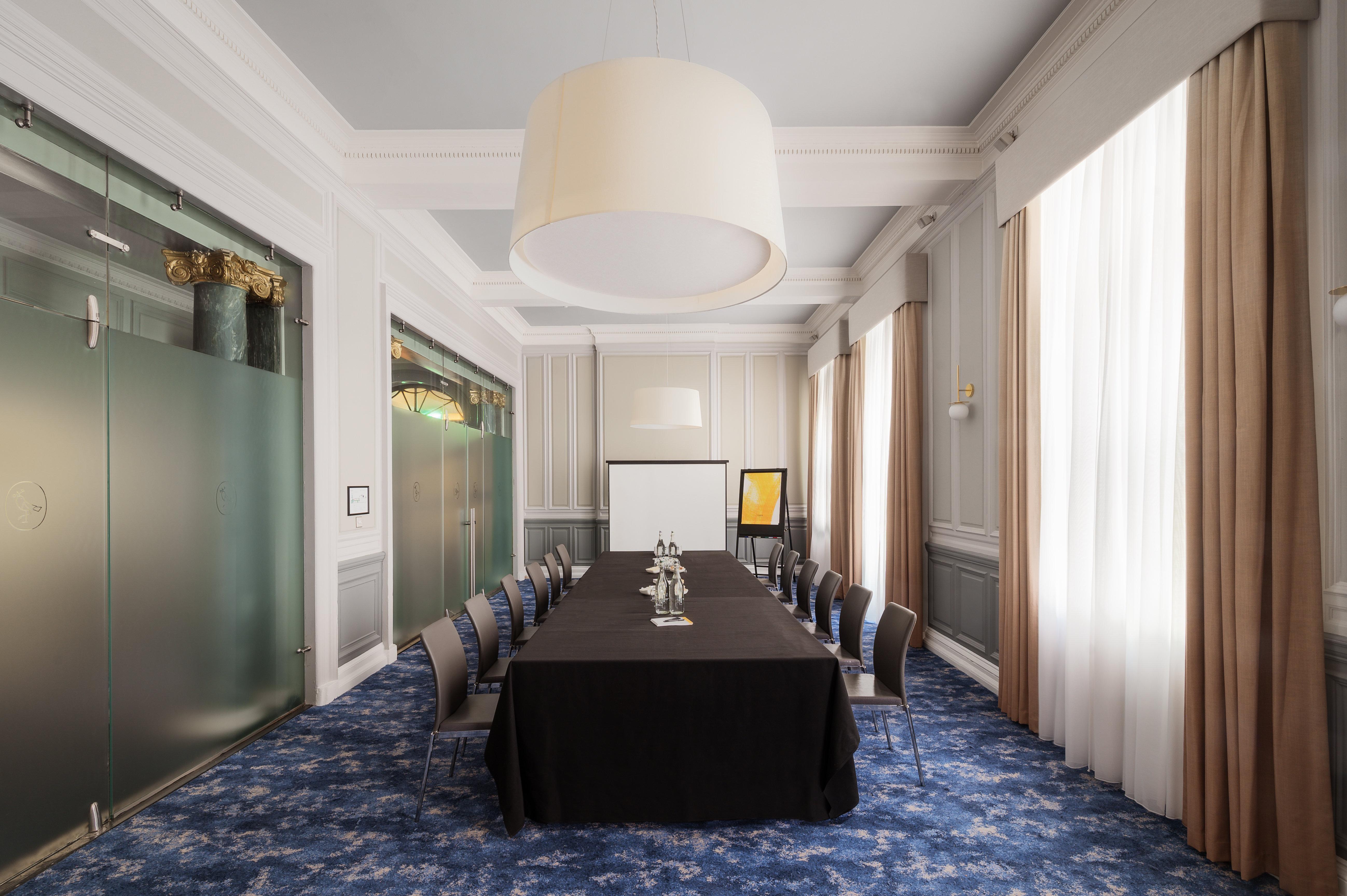Voco Grand By Ihg 4*