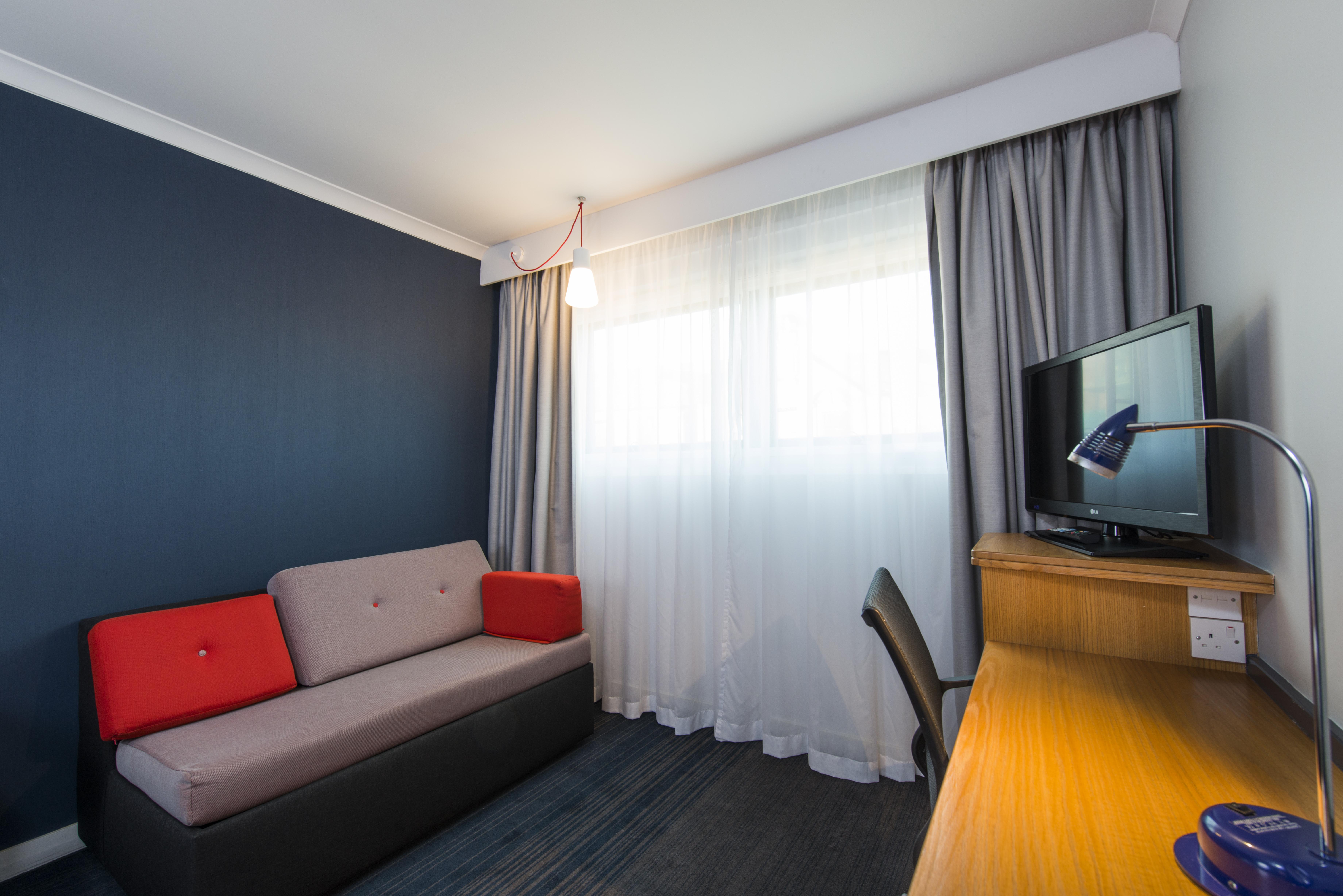 Express - - Ctr Riverside By Ihg Hotel 3*