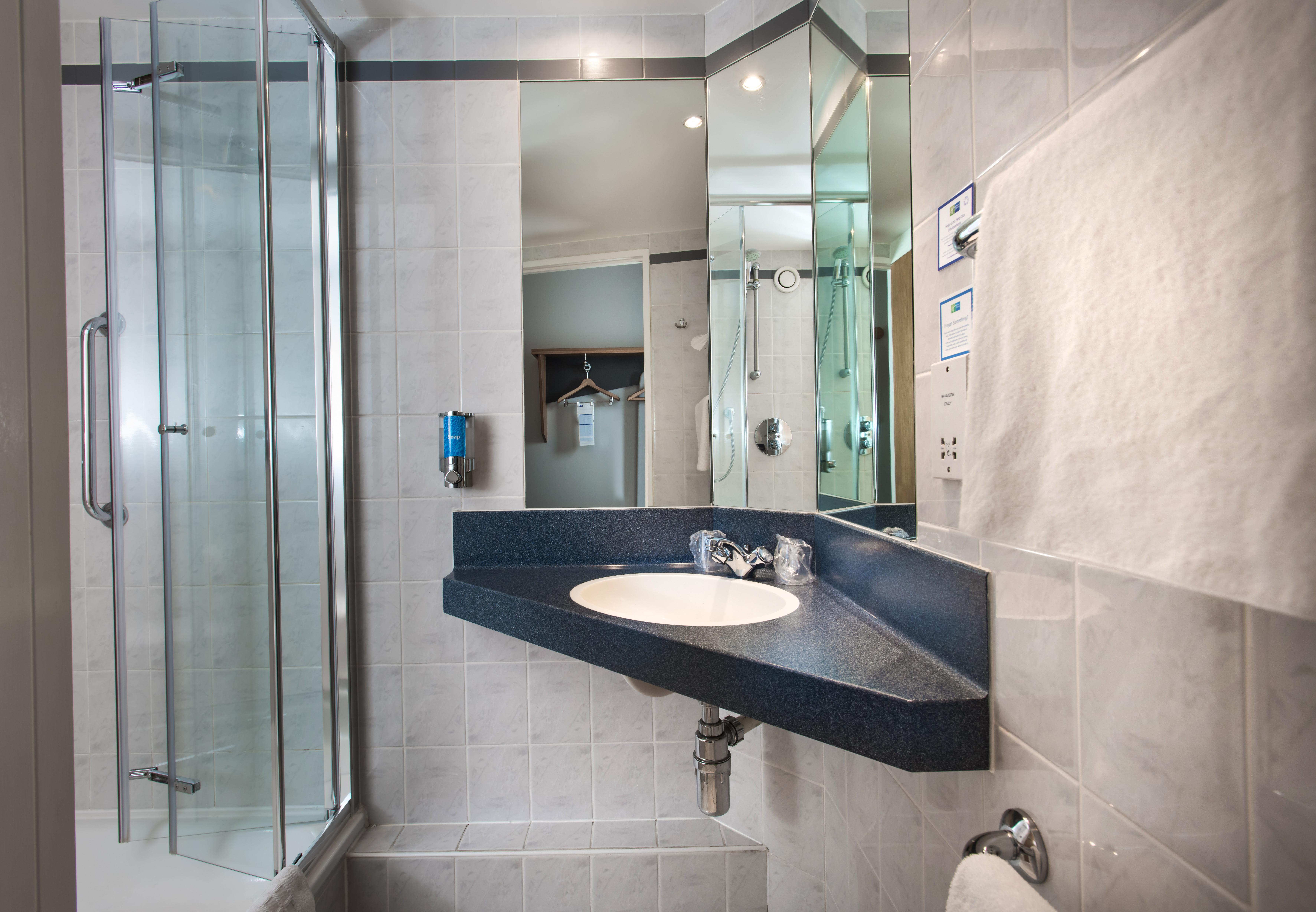 Express - - Ctr Riverside By Ihg Hotel