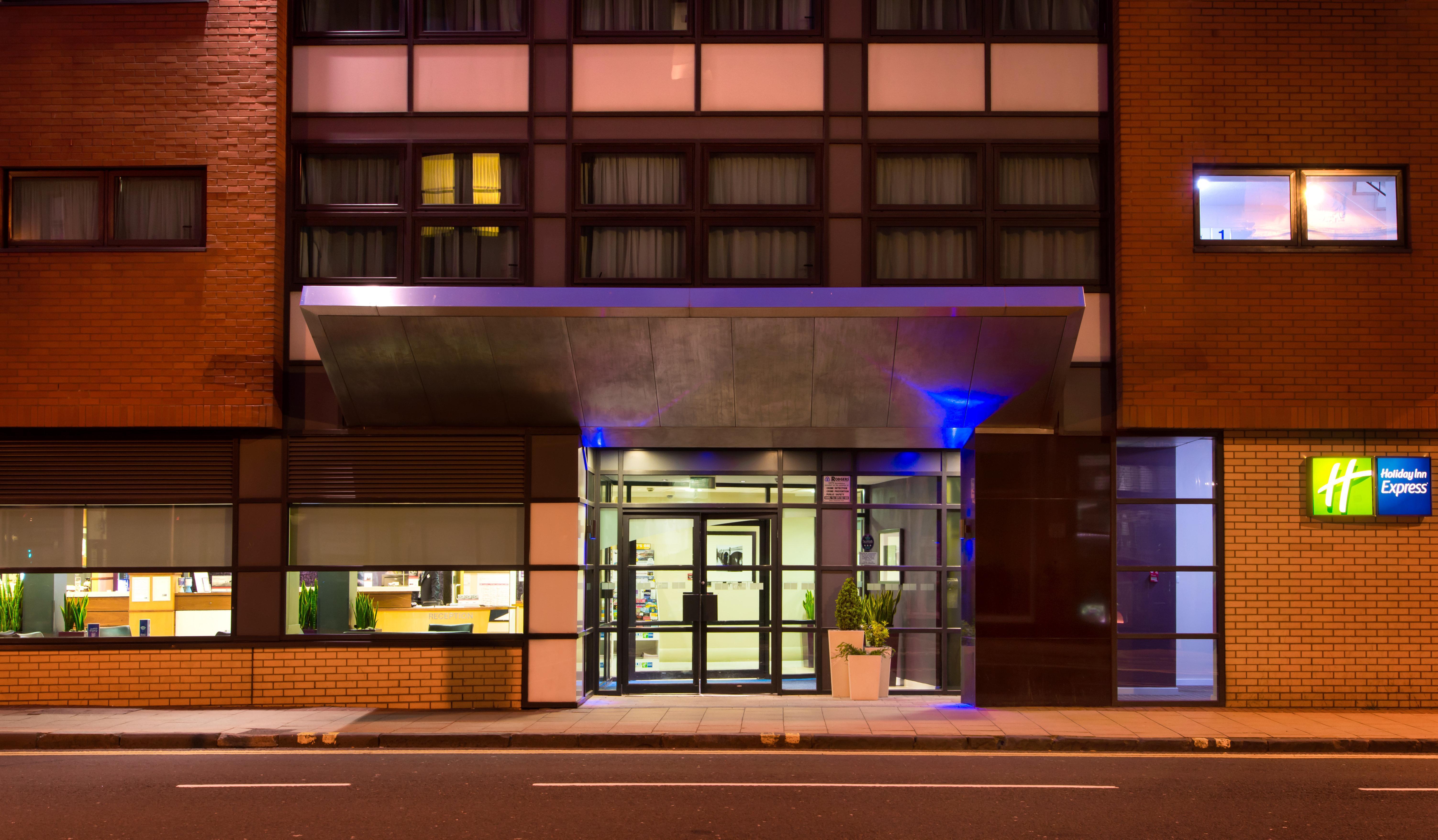 Hotel Express - - Ctr Riverside By Ihg 3*