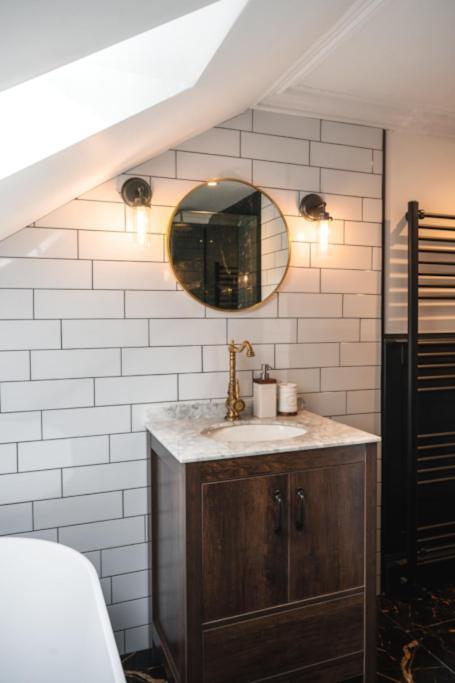 The West End Loft - 5* Retreat - Private Parking! Apartment Glasgow