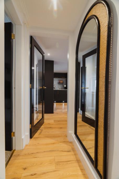 Apartment The West End Loft - 5* Retreat - Private Parking! Glasgow