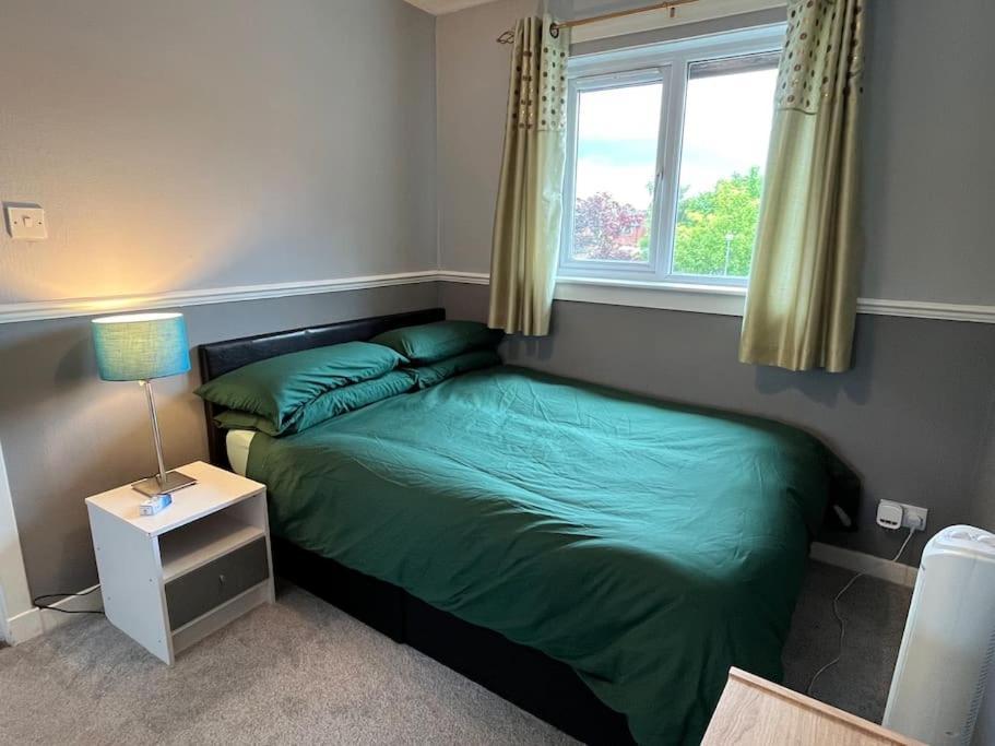 Spacious Near Holiday home