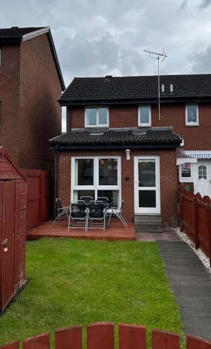 Spacious Near Holiday home *