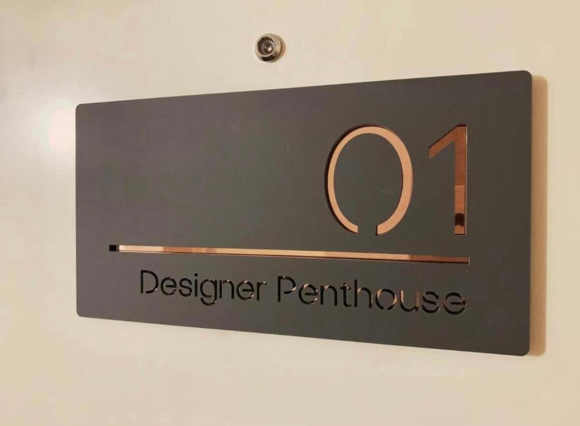 Designer Penthouse With Riverviews - G1 Centre, 3 Bedrooms, 2 Bathrooms, 1 Living / Kitchen. Full Floor, Wrap Around Terrace, Panoramic Views, Off Station / Buchanan Street