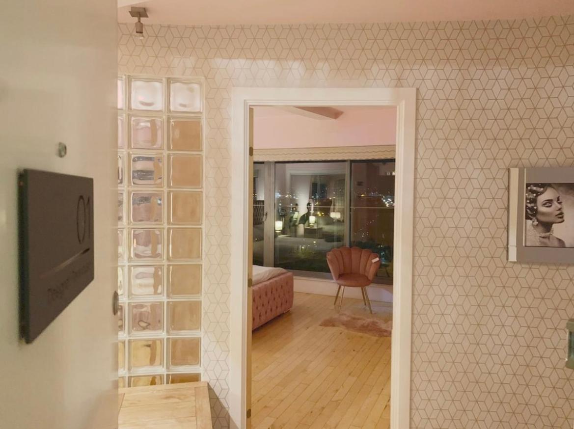 Apartment Designer Penthouse With Riverviews - G1 Centre, 3 Bedrooms, 2 Bathrooms, 1 Living / Kitchen. Full Floor, Wrap Around Terrace, Panoramic Views, Off Station / Buchanan Street Glasgow