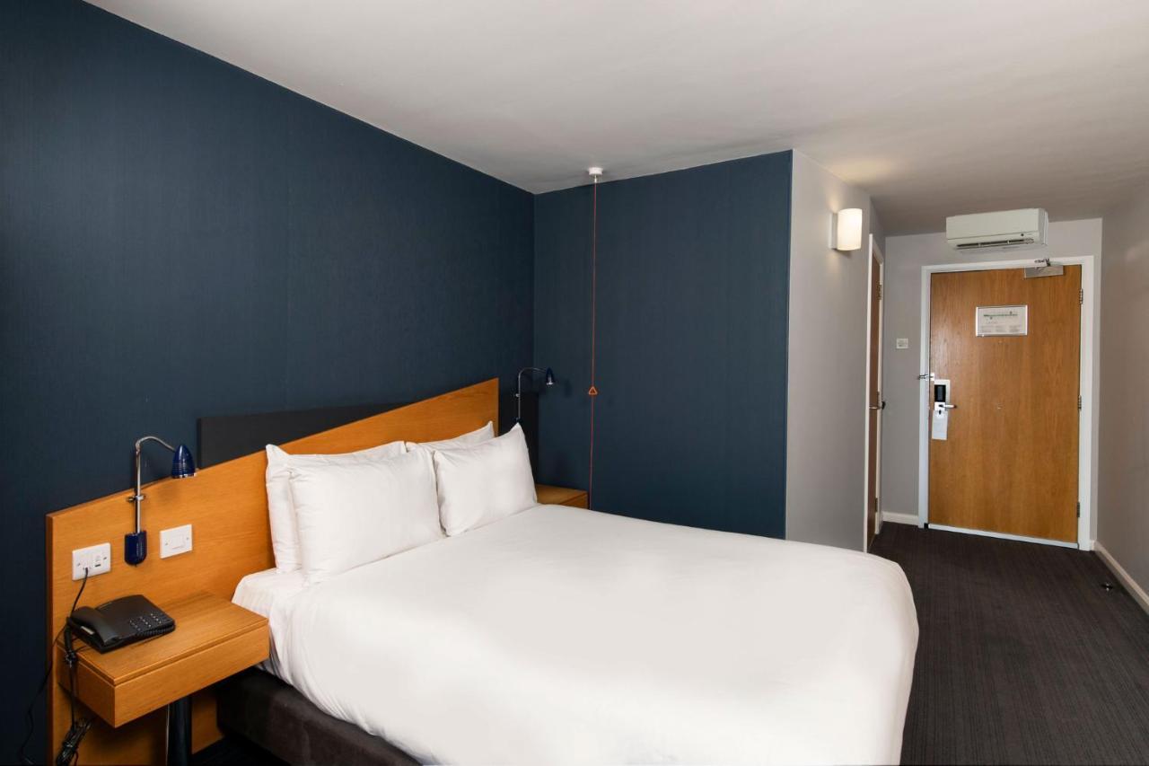 Express - - Ctr Riverside By Ihg