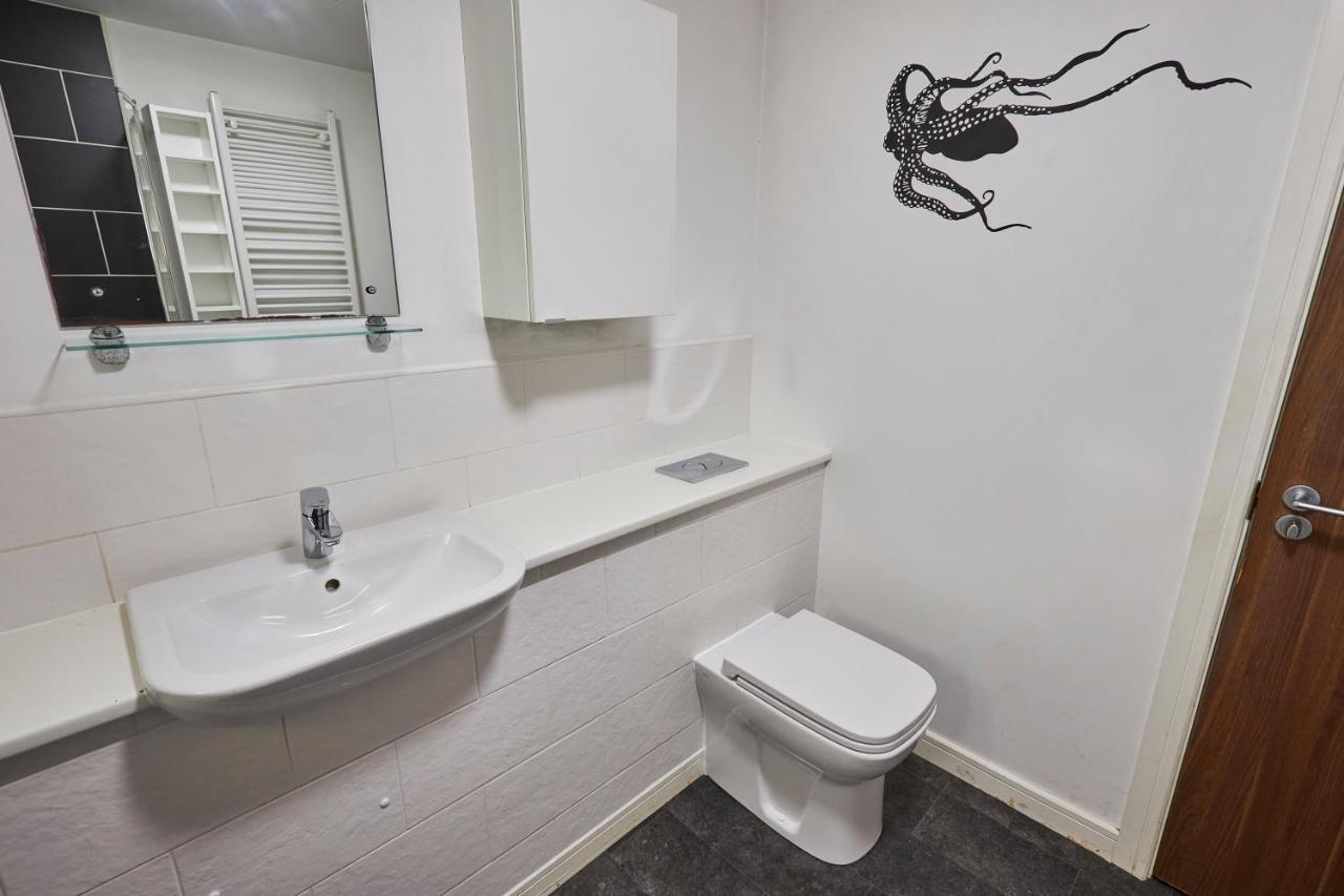 Host & - London Avenue * Glasgow