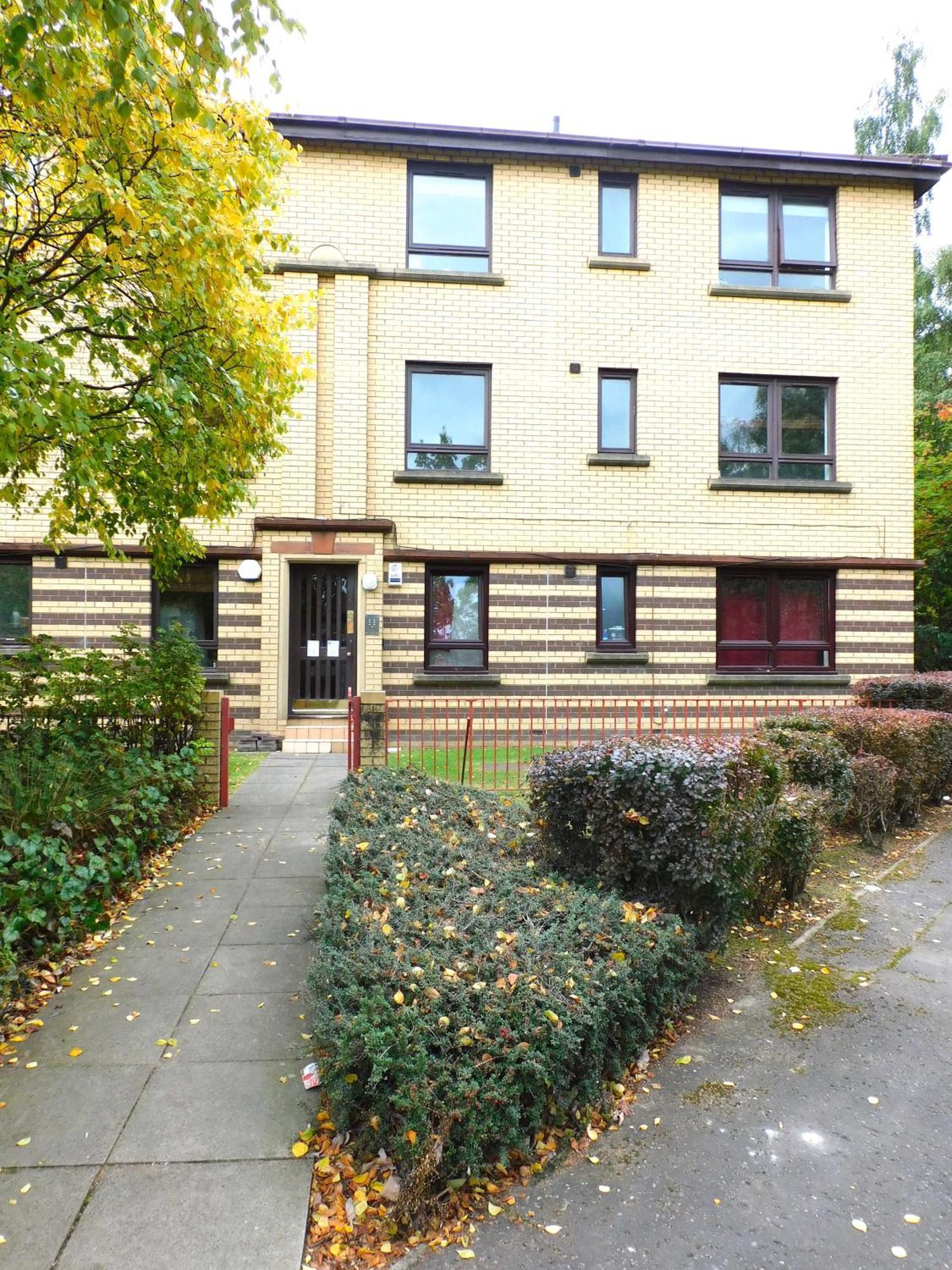 Charming 2 Bed Close To And Sec Hydro Glasgow