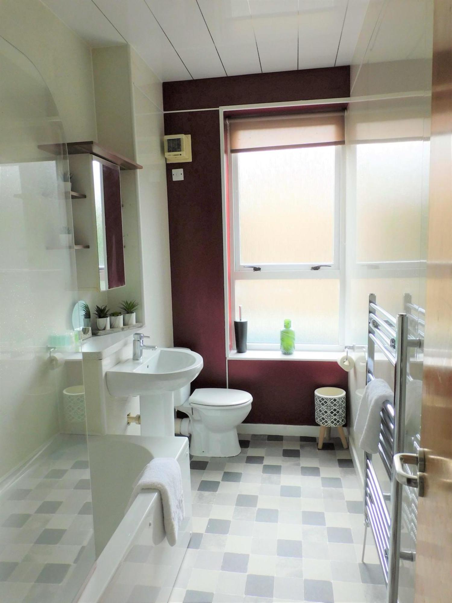 City Centre 2 Bedroom Apt, Close To M8 & Tourist Attractions Apartment Glasgow