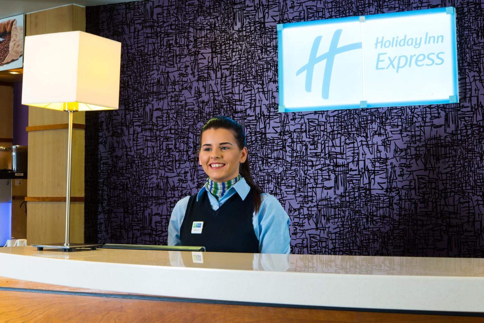 Express - - Ctr Riverside By Ihg Hotel