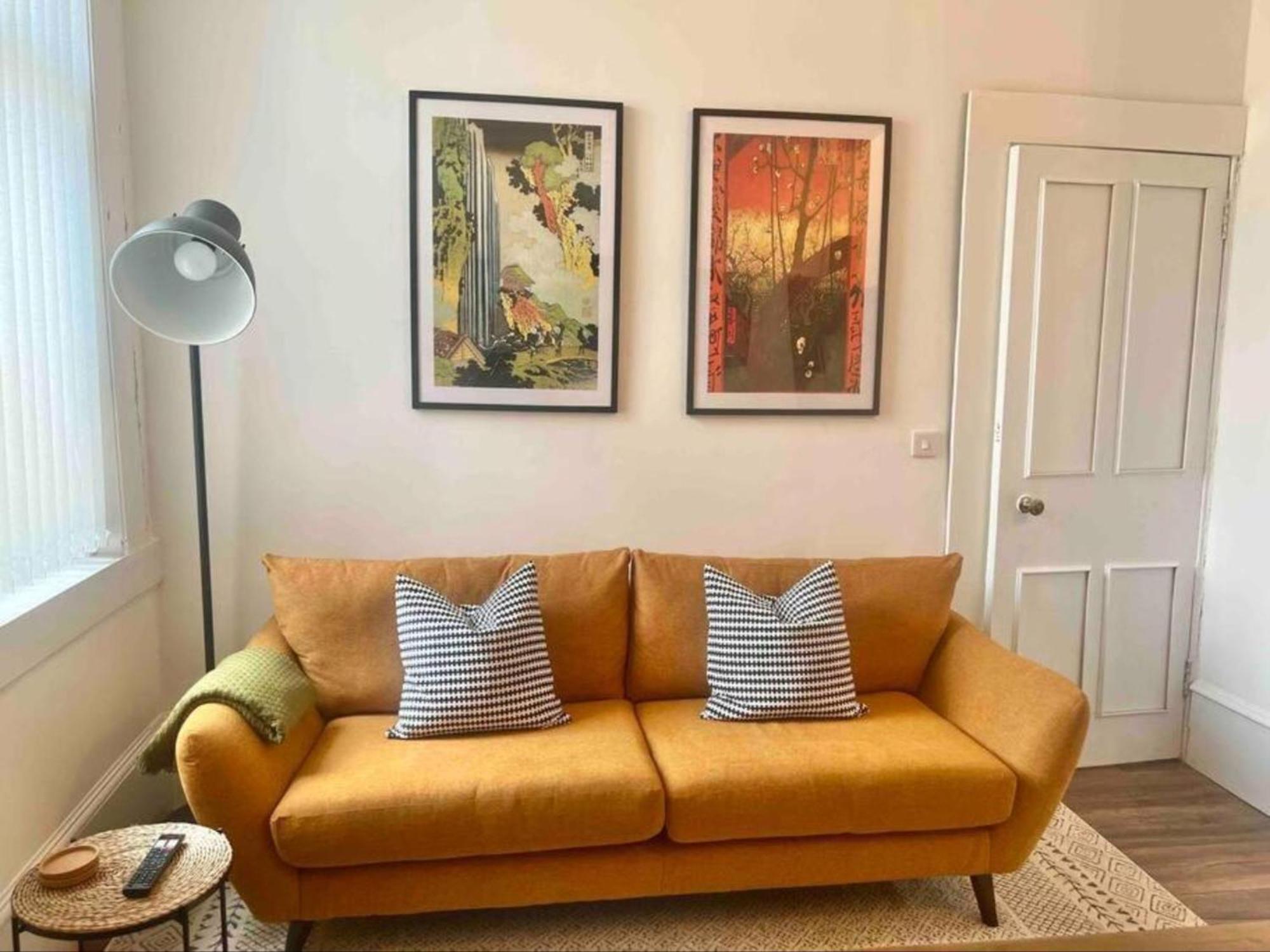 Holiday home Spacious 3 Bedroom In - Free Parking *
