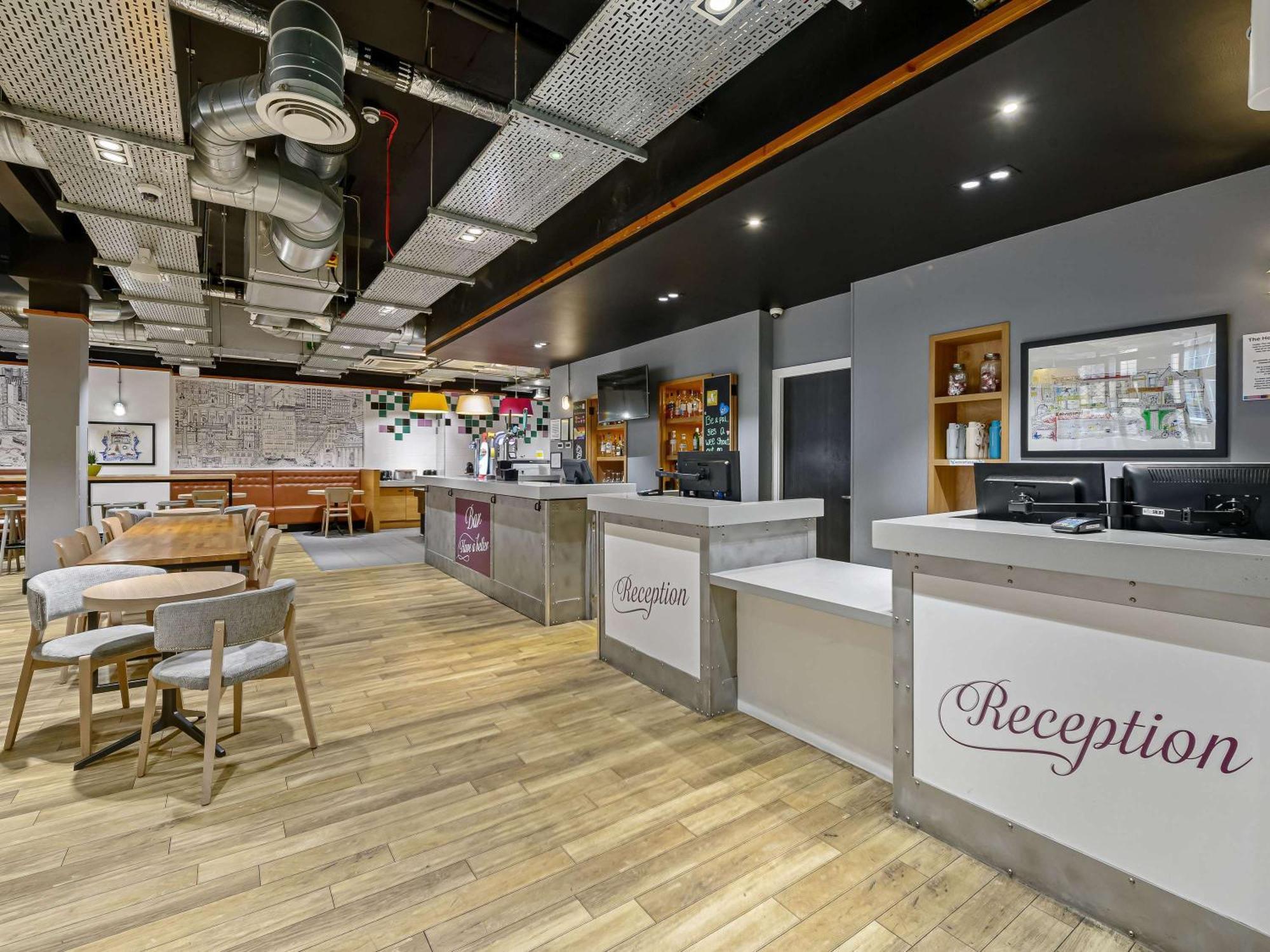 Ibis Styles Centre George Square Hotel 3*