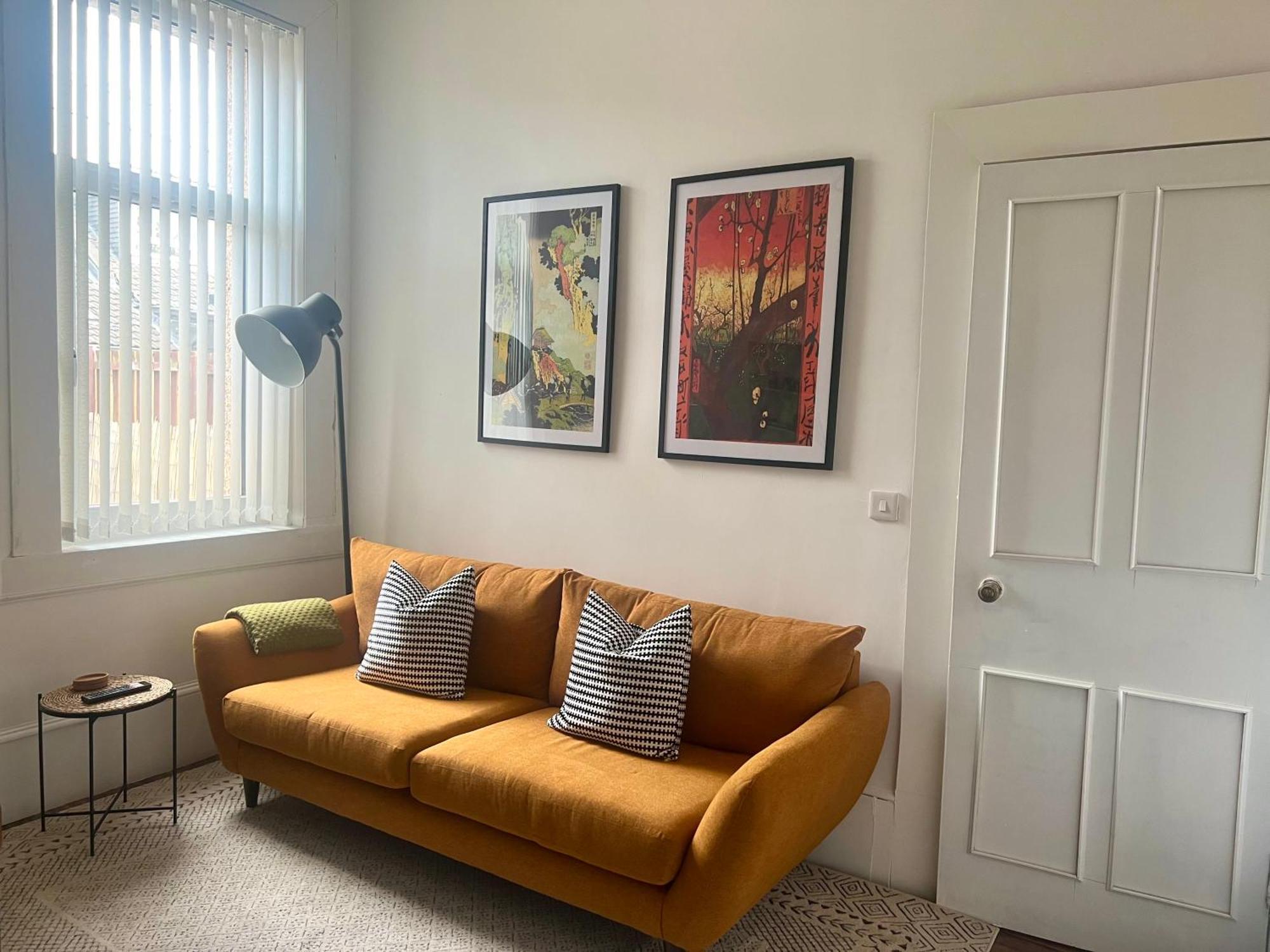 Spacious 3 Bedroom In - Free Parking Glasgow