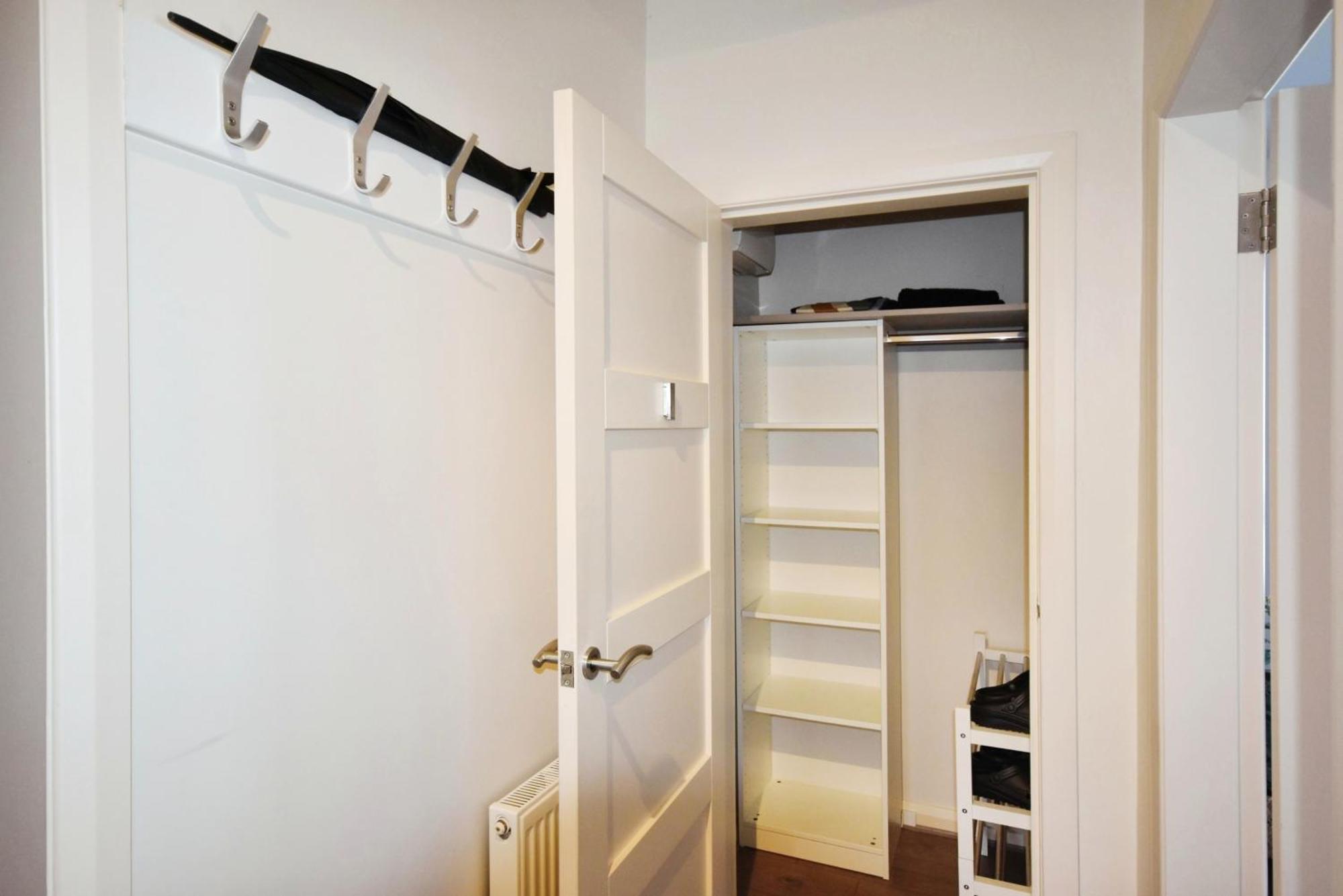 Modern Style , Separate Entrance * Glasgow