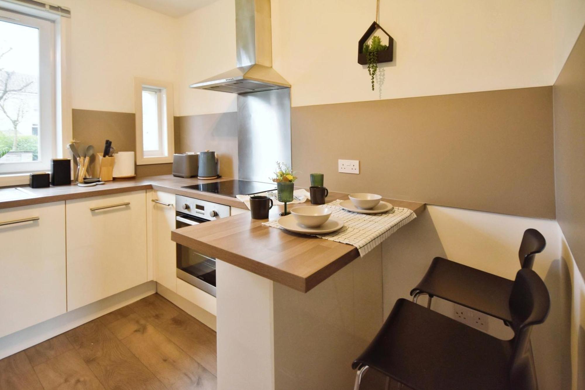 Modern Style , Separate Entrance Glasgow