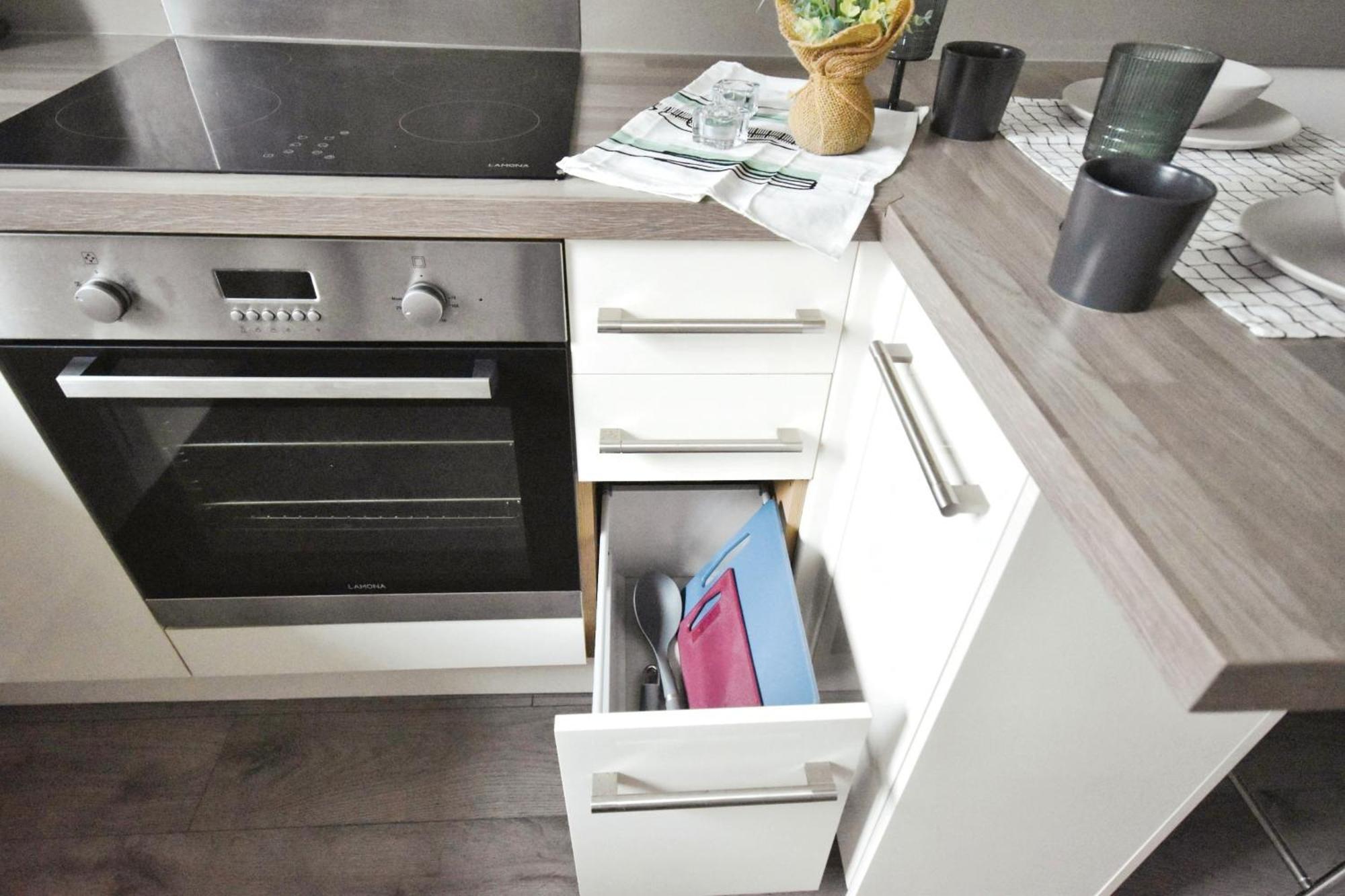 Apartment Modern Style , Separate Entrance Glasgow