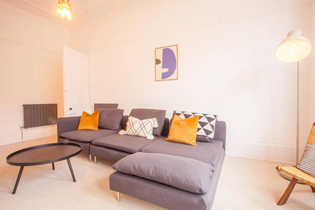 Apartment Stunning 2 Bed In Heart Of West End