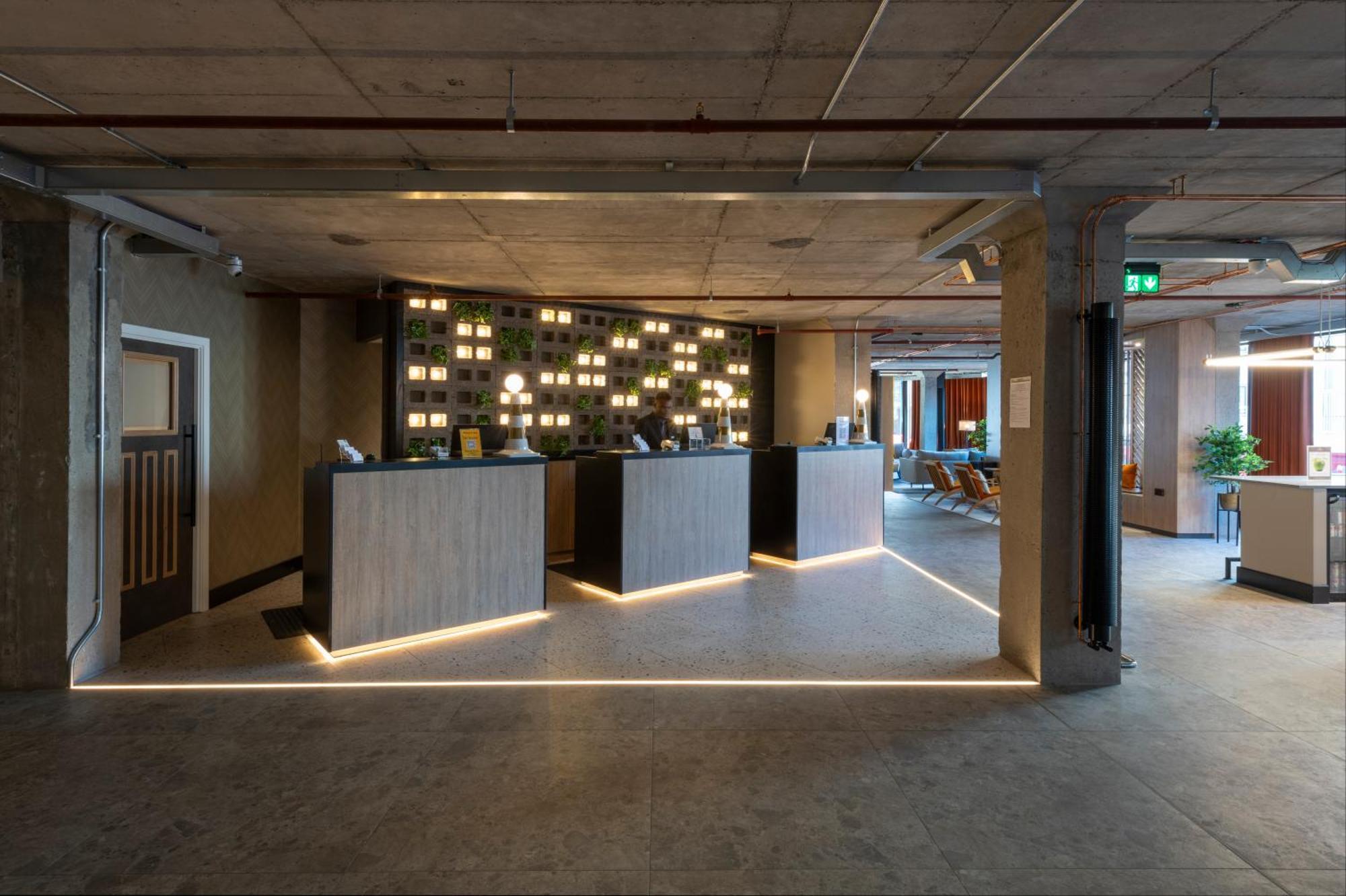 Sandman Signature Hotel
