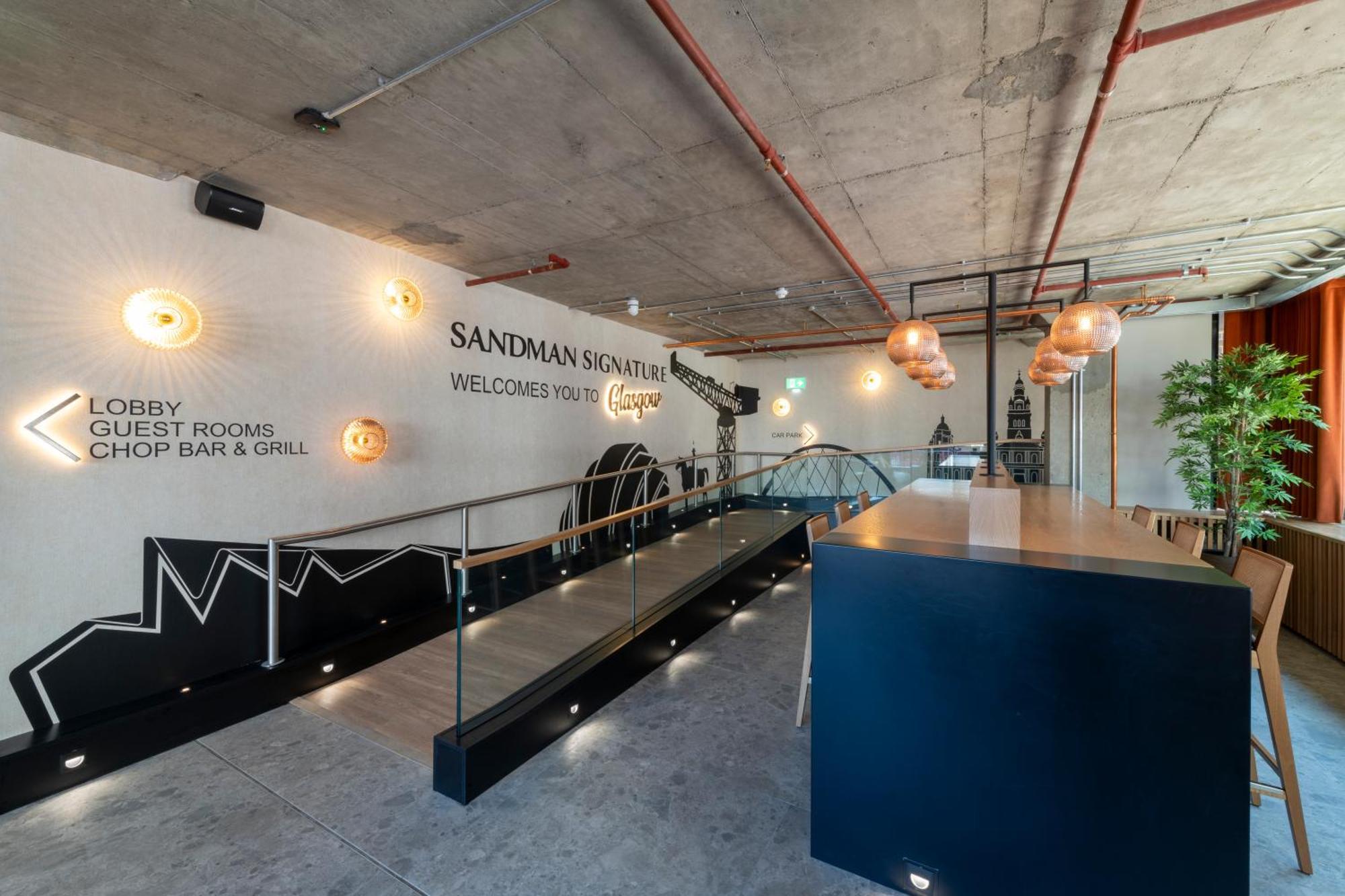 Hotel Sandman Signature 4*