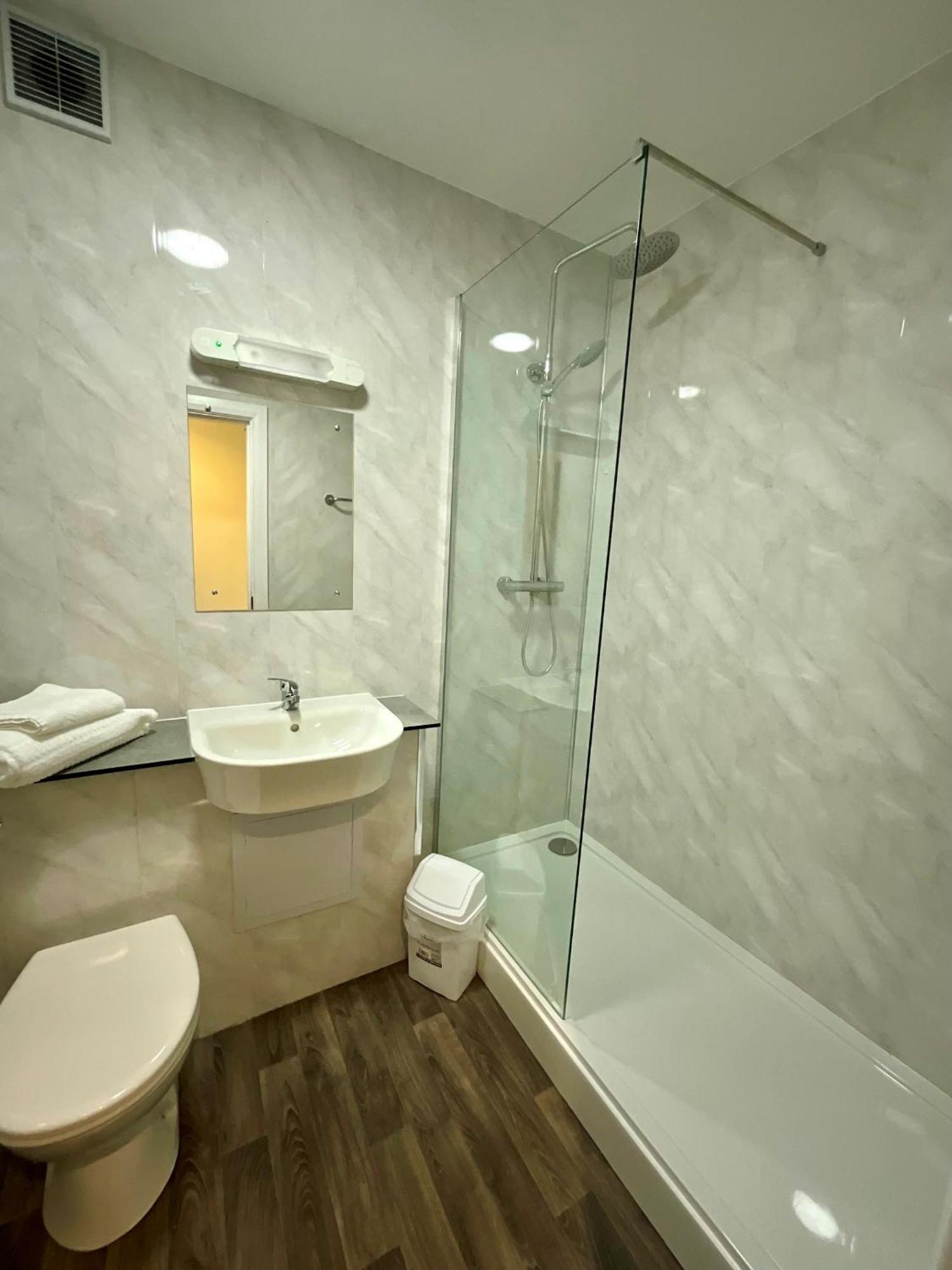 Britannia Hotel 3*