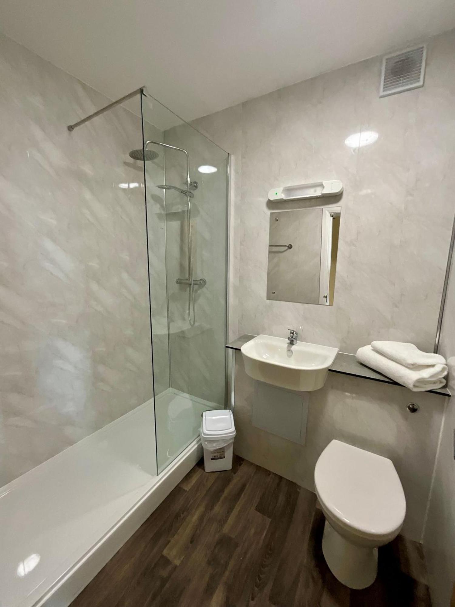Britannia 3*